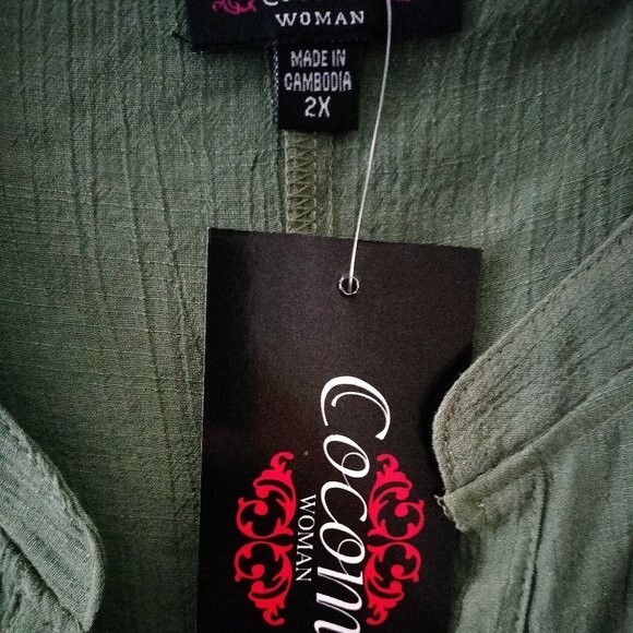 NWT Cocomo Plus Size 2X Hunter Green Pintuck Sleeveless Top - Picture 4 of 5